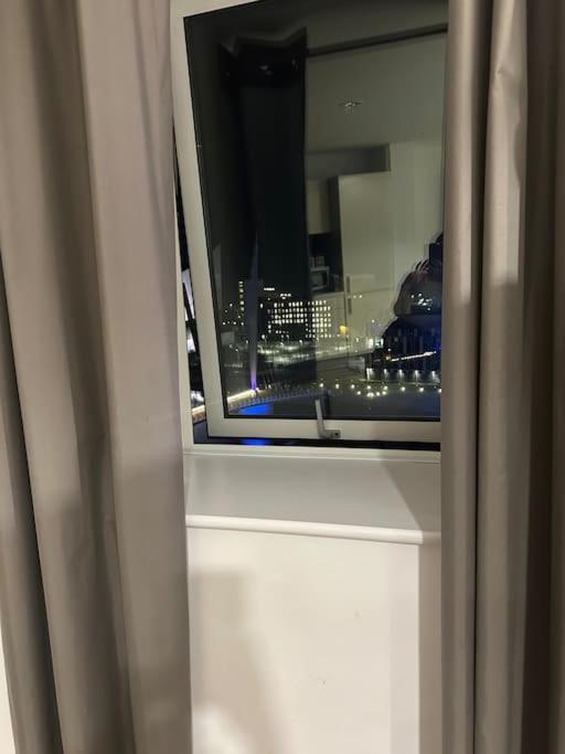 Mediacity Studio Apartment Salford-Quays مانشستر المظهر الخارجي الصورة